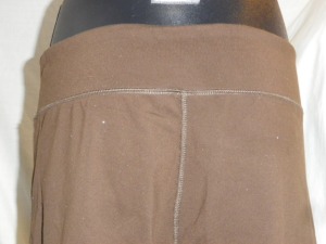 IMGP8075 Lululemon Brown Crop Capri Pants Front Pockets Waist Drawstring 531